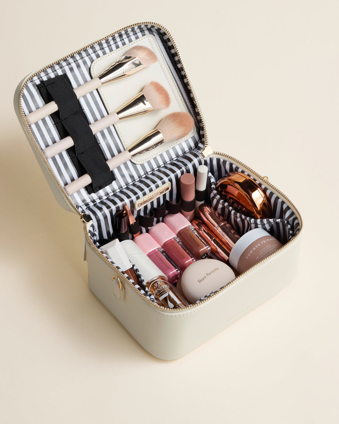 best beauty train case