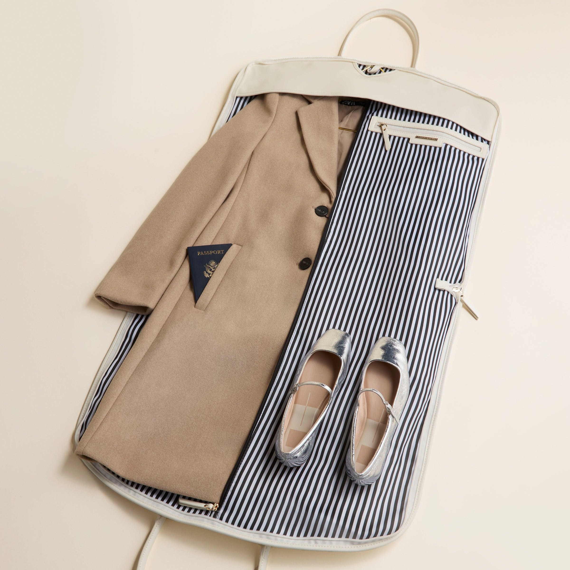 travel must have and essential garment bag for wrinkle free clothes